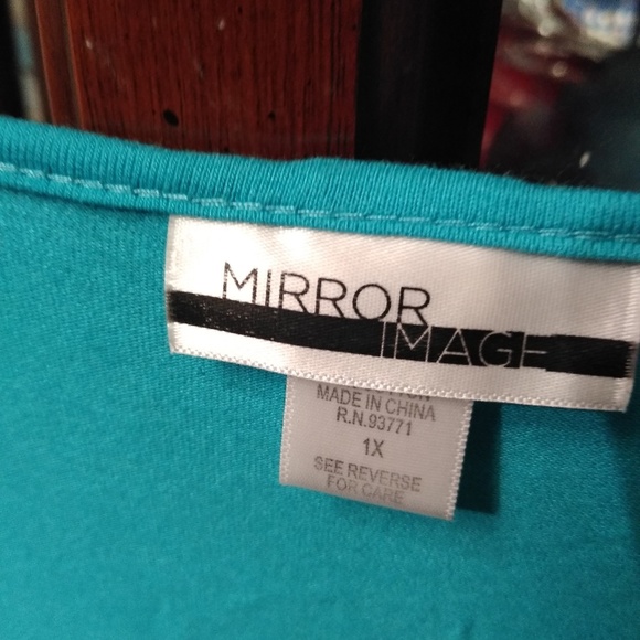 Top - Picture 3 of 4